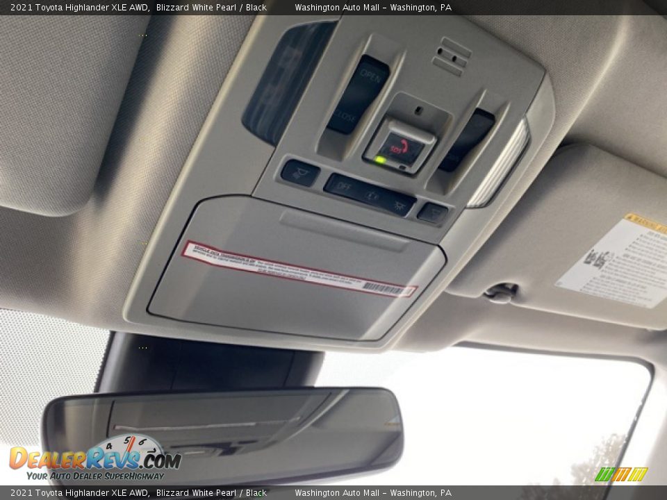 2021 Toyota Highlander XLE AWD Blizzard White Pearl / Black Photo #19