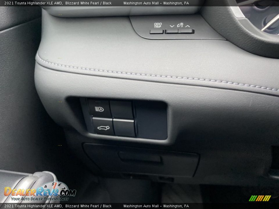2021 Toyota Highlander XLE AWD Blizzard White Pearl / Black Photo #20