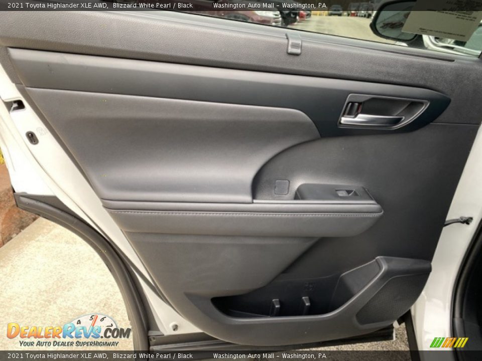2021 Toyota Highlander XLE AWD Blizzard White Pearl / Black Photo #29