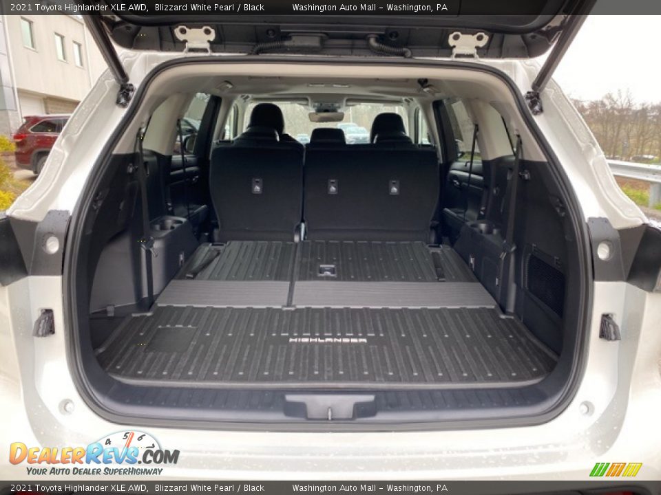 2021 Toyota Highlander XLE AWD Blizzard White Pearl / Black Photo #33