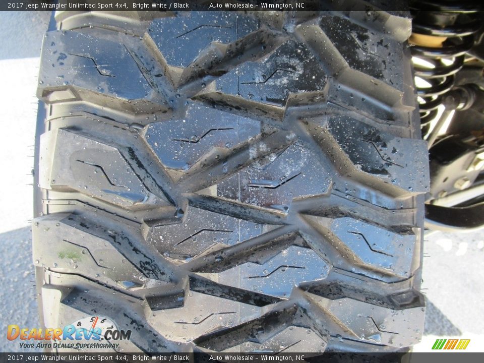 2017 Jeep Wrangler Unlimited Sport 4x4 Bright White / Black Photo #10