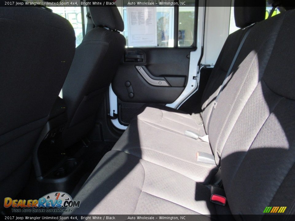 2017 Jeep Wrangler Unlimited Sport 4x4 Bright White / Black Photo #12