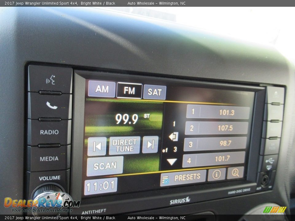 2017 Jeep Wrangler Unlimited Sport 4x4 Bright White / Black Photo #17
