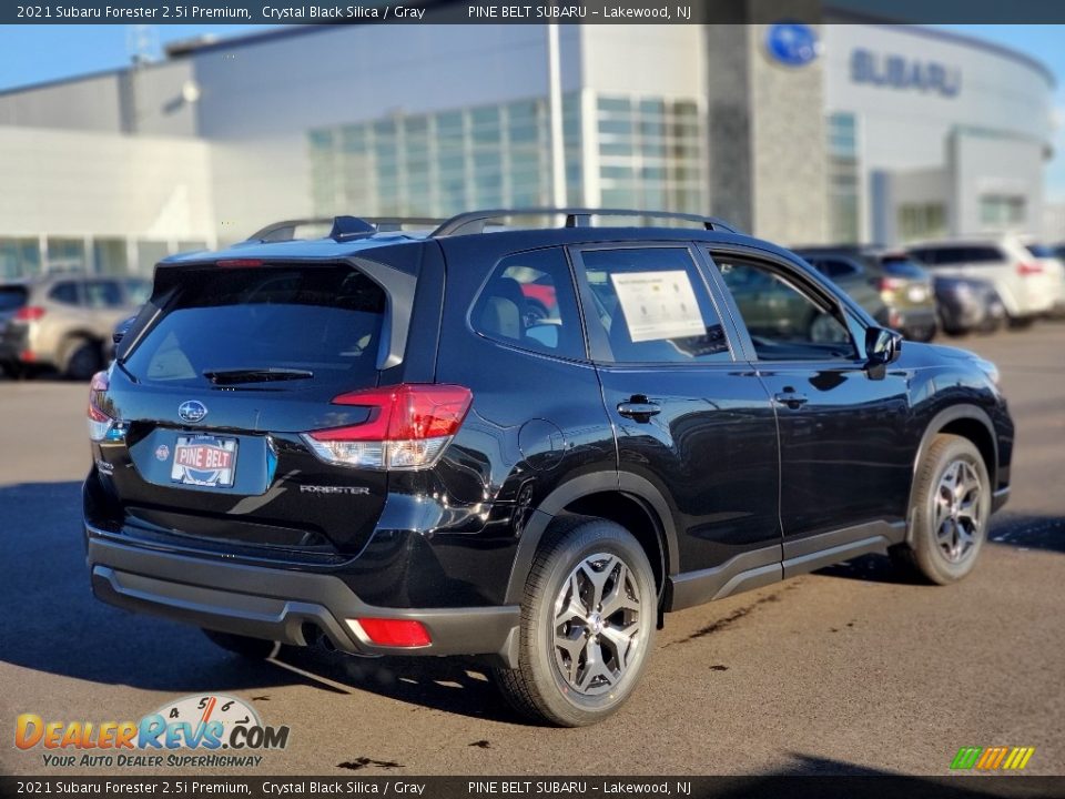 2021 Subaru Forester 2.5i Premium Crystal Black Silica / Gray Photo #7