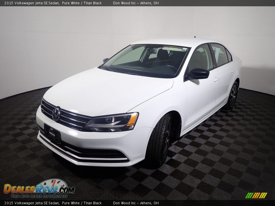 2015 Volkswagen Jetta SE Sedan Pure White / Titan Black Photo #4