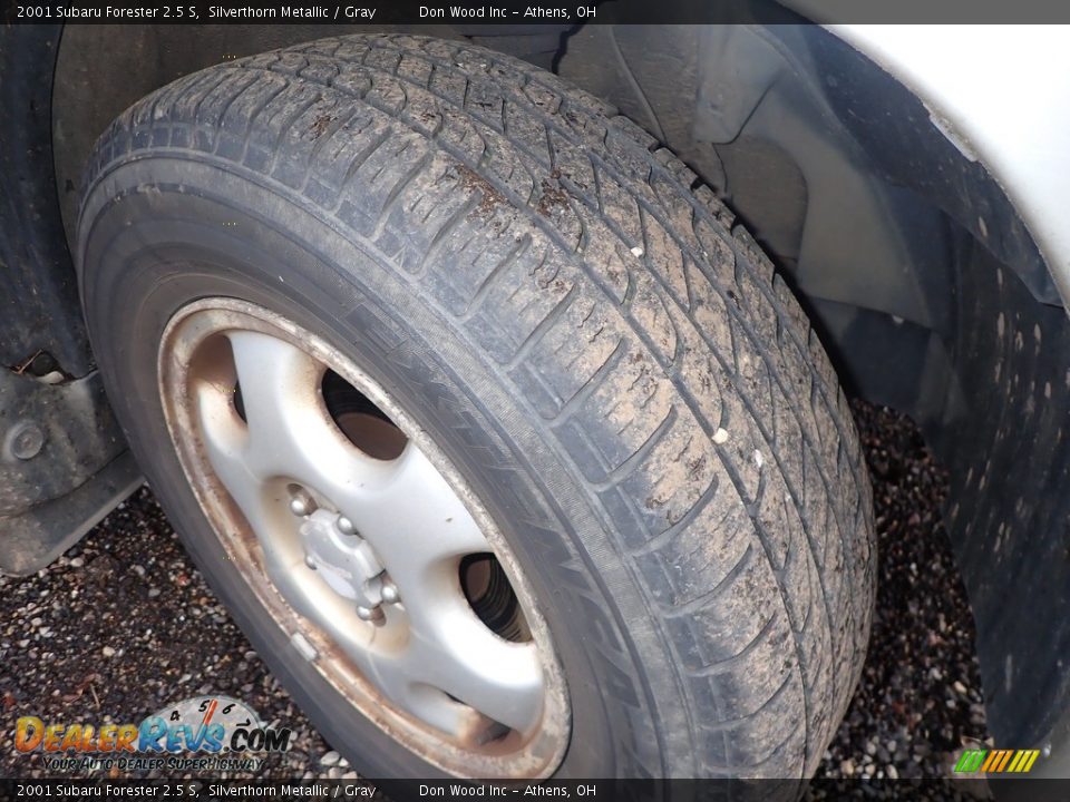 2001 Subaru Forester 2.5 S Silverthorn Metallic / Gray Photo #13