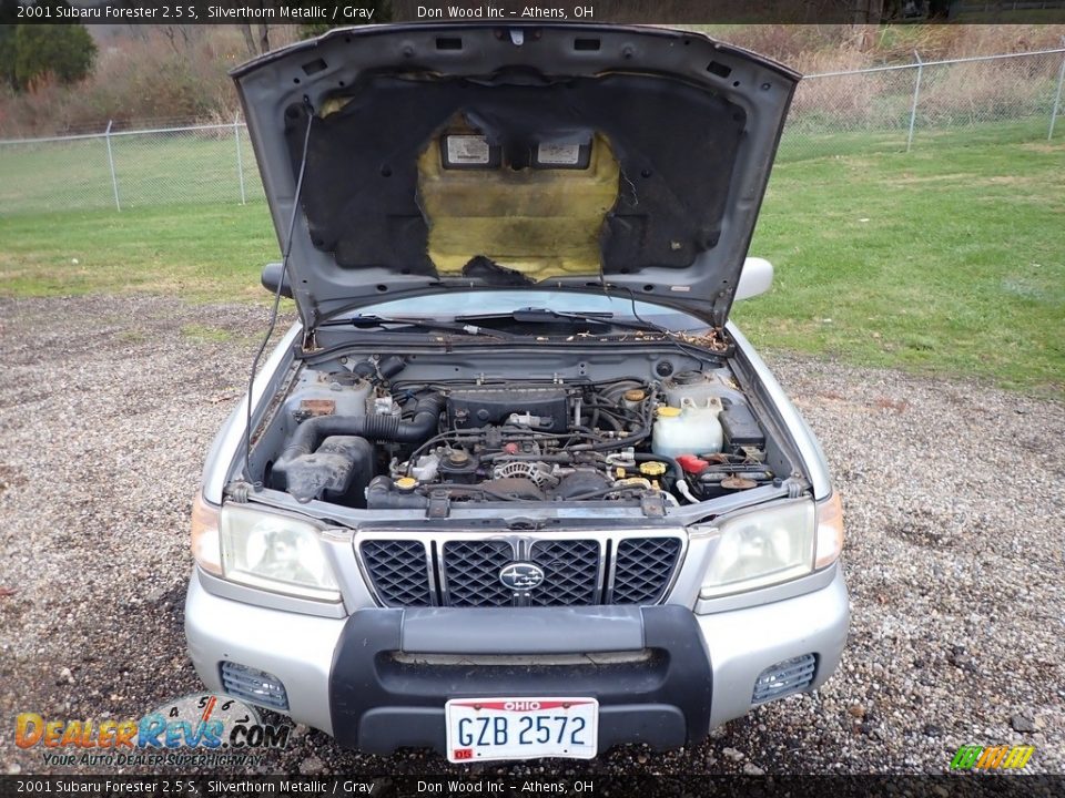 2001 Subaru Forester 2.5 S Silverthorn Metallic / Gray Photo #15