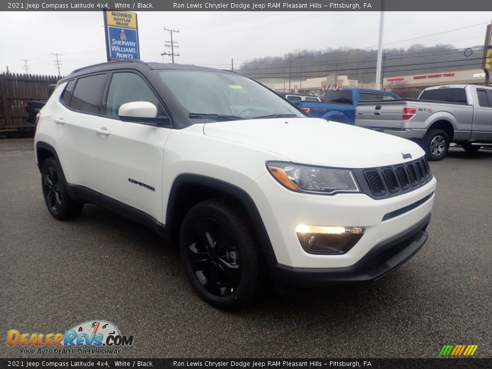 2021 Jeep Compass Latitude 4x4 White / Black Photo #3