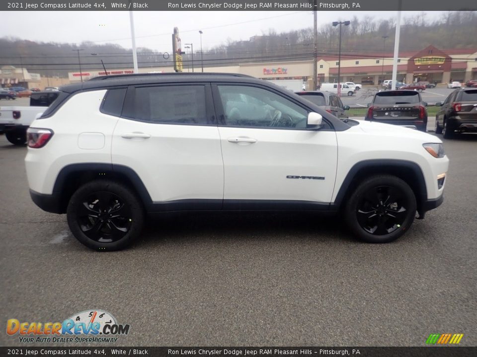 2021 Jeep Compass Latitude 4x4 White / Black Photo #4