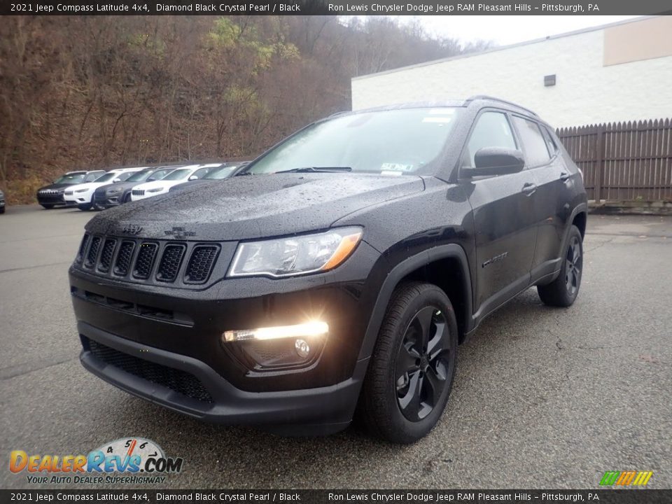 2021 Jeep Compass Latitude 4x4 Diamond Black Crystal Pearl / Black Photo #1