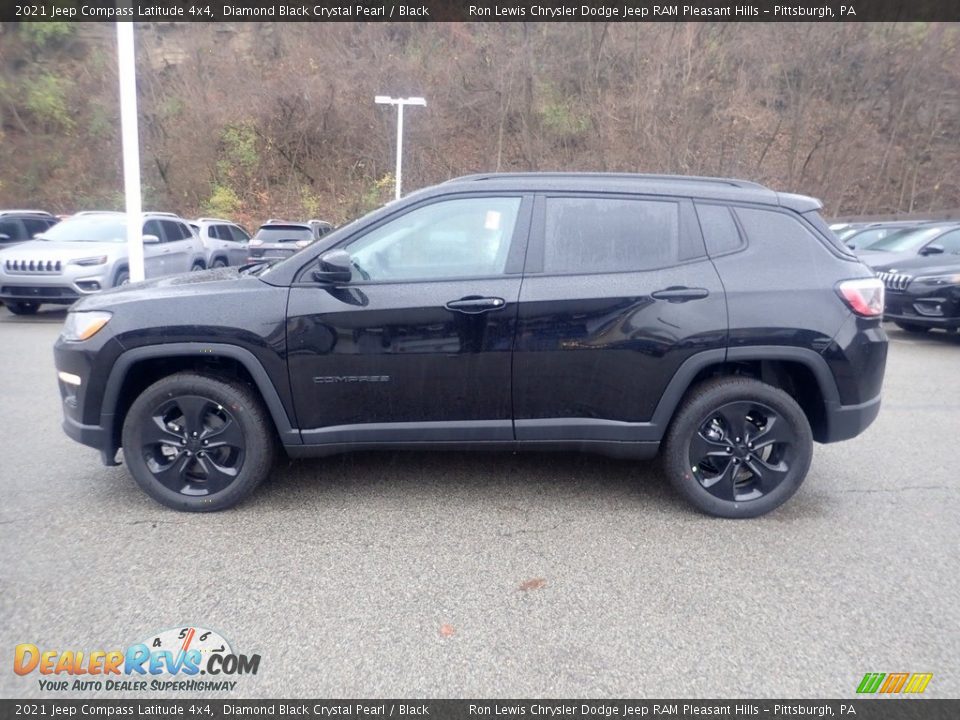 2021 Jeep Compass Latitude 4x4 Diamond Black Crystal Pearl / Black Photo #7