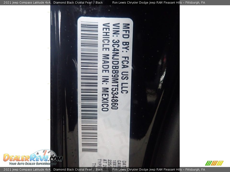2021 Jeep Compass Latitude 4x4 Diamond Black Crystal Pearl / Black Photo #11