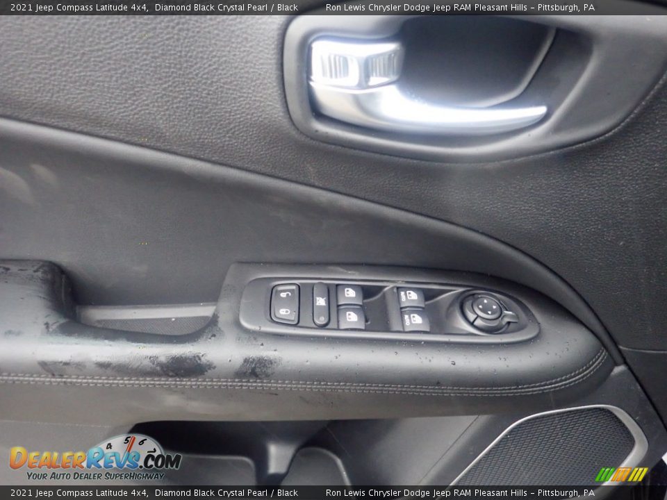 2021 Jeep Compass Latitude 4x4 Diamond Black Crystal Pearl / Black Photo #12