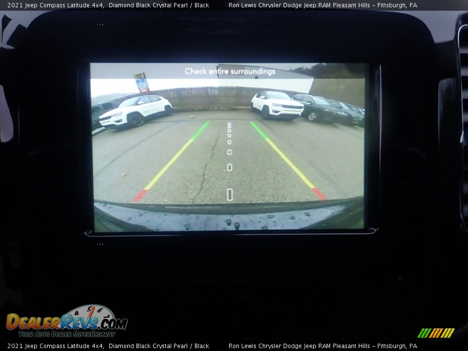 2021 Jeep Compass Latitude 4x4 Diamond Black Crystal Pearl / Black Photo #16