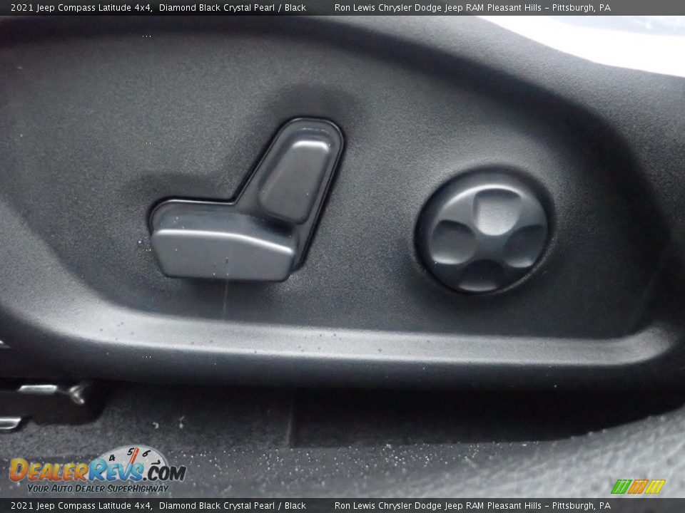 2021 Jeep Compass Latitude 4x4 Diamond Black Crystal Pearl / Black Photo #20