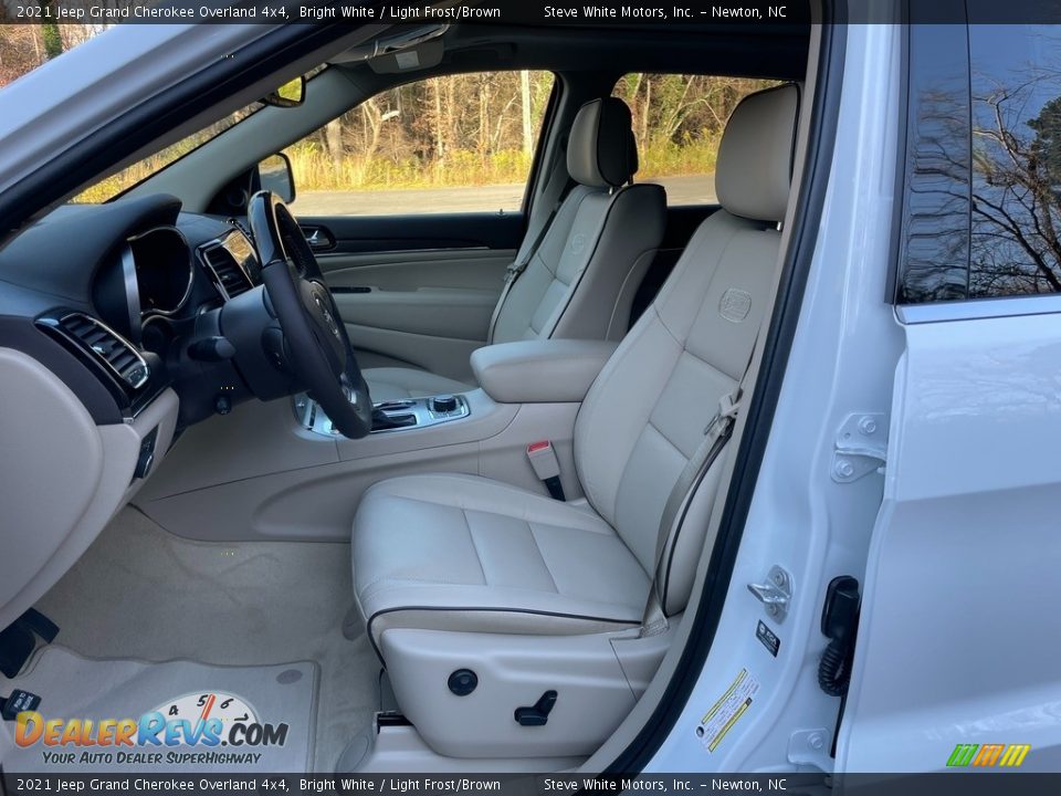 2021 Jeep Grand Cherokee Overland 4x4 Bright White / Light Frost/Brown Photo #10