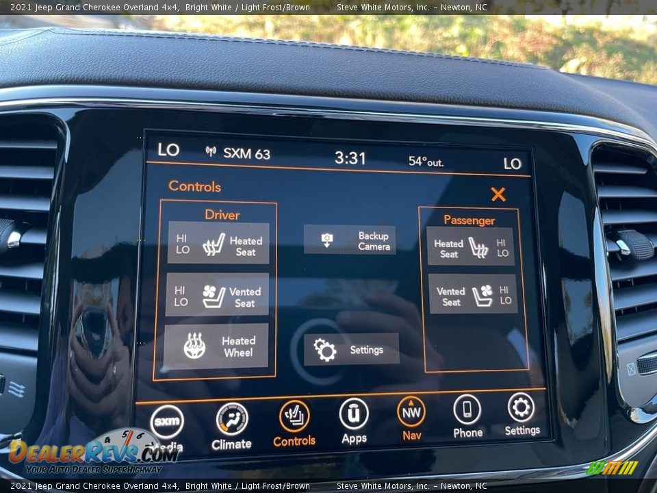 2021 Jeep Grand Cherokee Overland 4x4 Bright White / Light Frost/Brown Photo #26