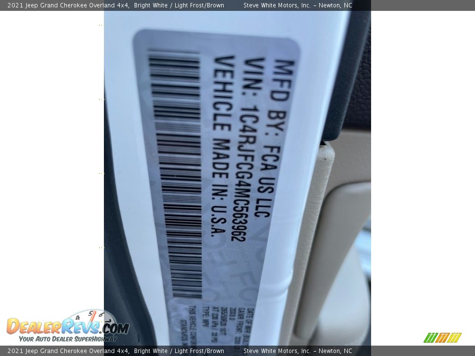 2021 Jeep Grand Cherokee Overland 4x4 Bright White / Light Frost/Brown Photo #35