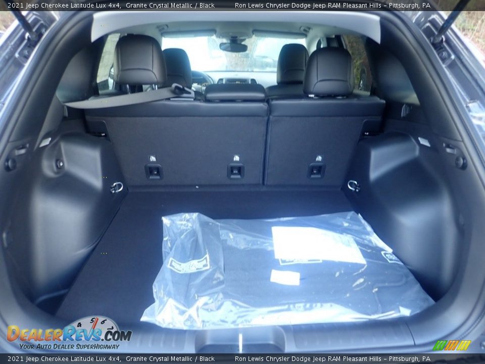2021 Jeep Cherokee Latitude Lux 4x4 Granite Crystal Metallic / Black Photo #9