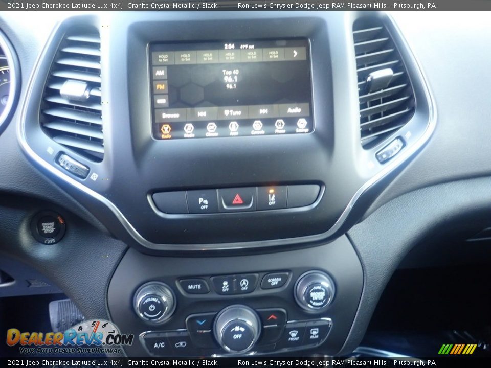 2021 Jeep Cherokee Latitude Lux 4x4 Granite Crystal Metallic / Black Photo #17