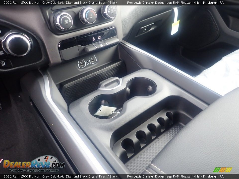 2021 Ram 1500 Big Horn Crew Cab 4x4 Diamond Black Crystal Pearl / Black Photo #18