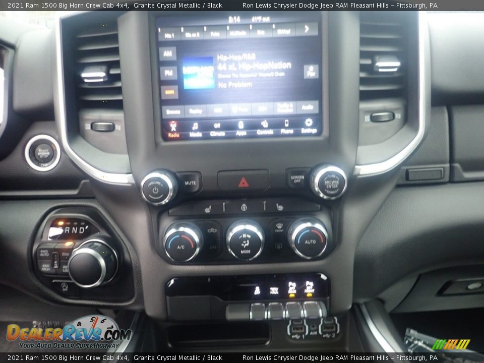 2021 Ram 1500 Big Horn Crew Cab 4x4 Granite Crystal Metallic / Black Photo #17