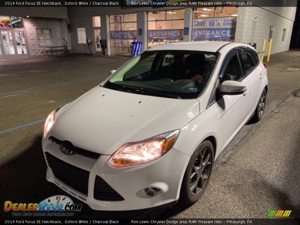 2014 Ford Focus SE Hatchback Oxford White / Charcoal Black Photo #1