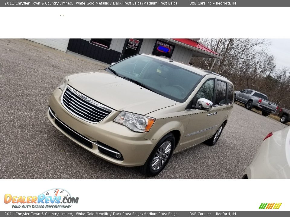 2011 Chrysler Town & Country Limited White Gold Metallic / Dark Frost Beige/Medium Frost Beige Photo #3