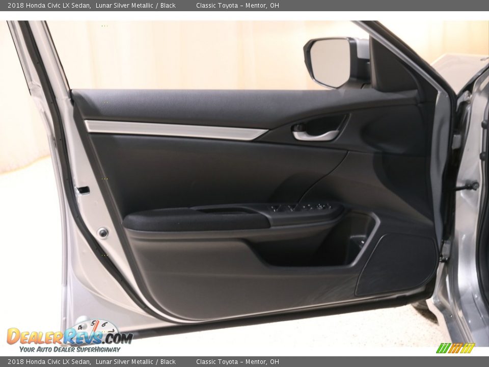 2018 Honda Civic LX Sedan Lunar Silver Metallic / Black Photo #4
