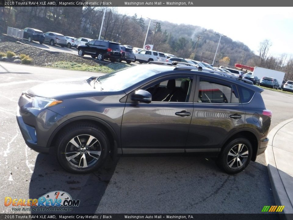 2018 Toyota RAV4 XLE AWD Magnetic Gray Metallic / Black Photo #12