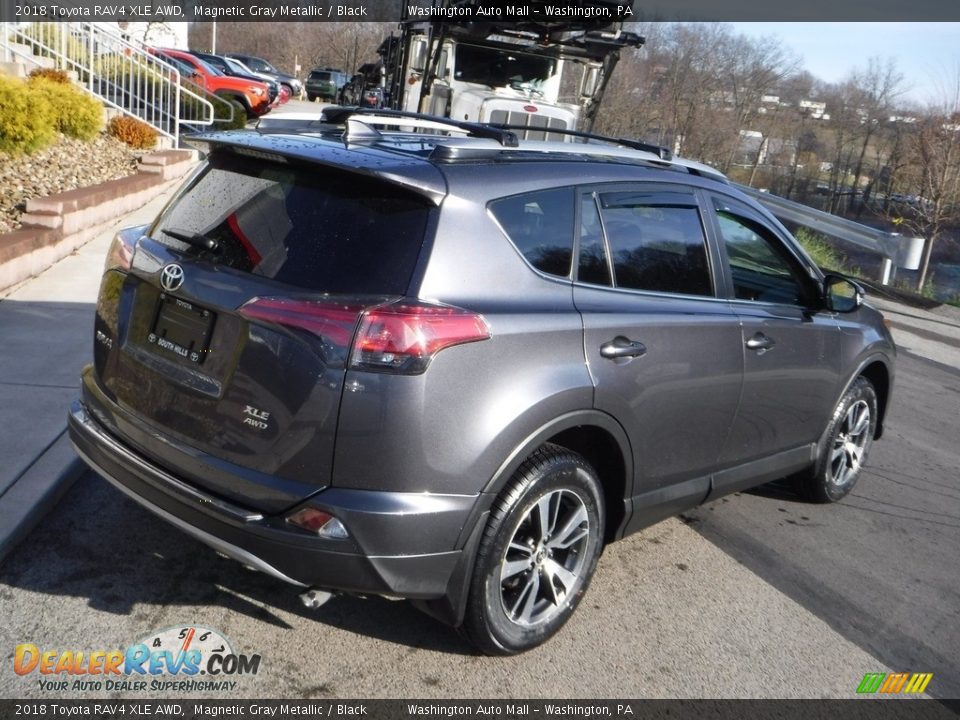 2018 Toyota RAV4 XLE AWD Magnetic Gray Metallic / Black Photo #15