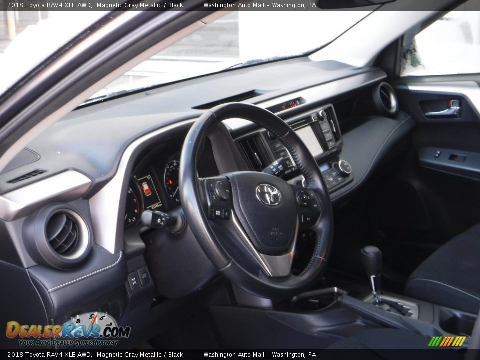 2018 Toyota RAV4 XLE AWD Magnetic Gray Metallic / Black Photo #19