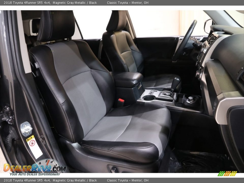 2018 Toyota 4Runner SR5 4x4 Magnetic Gray Metallic / Black Photo #16