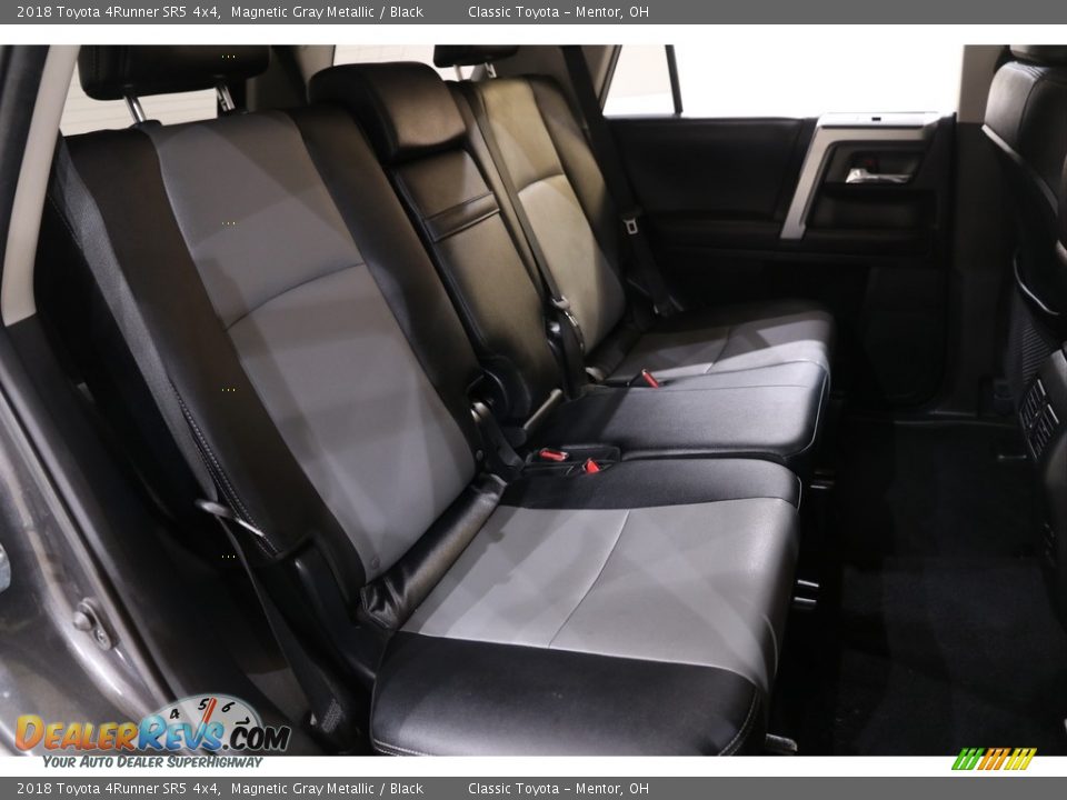 2018 Toyota 4Runner SR5 4x4 Magnetic Gray Metallic / Black Photo #17