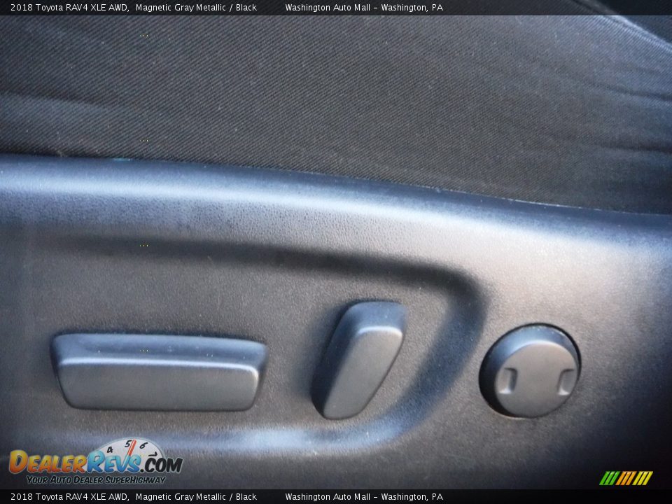 2018 Toyota RAV4 XLE AWD Magnetic Gray Metallic / Black Photo #23