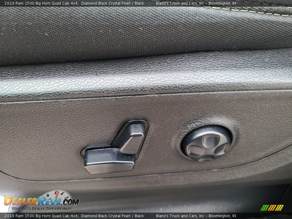 2019 Ram 1500 Big Horn Quad Cab 4x4 Diamond Black Crystal Pearl / Black Photo #7