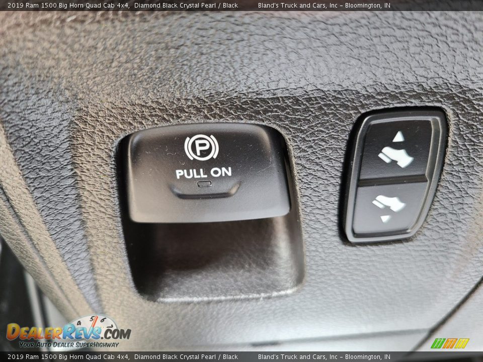 2019 Ram 1500 Big Horn Quad Cab 4x4 Diamond Black Crystal Pearl / Black Photo #11
