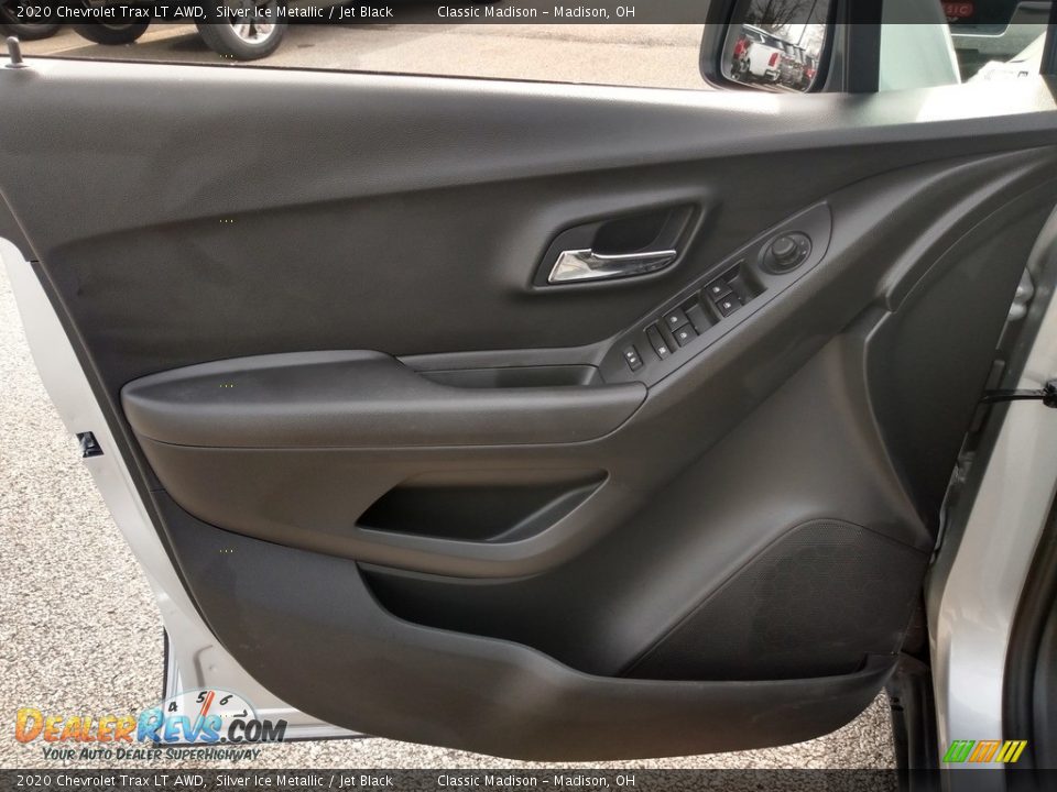2020 Chevrolet Trax LT AWD Silver Ice Metallic / Jet Black Photo #9