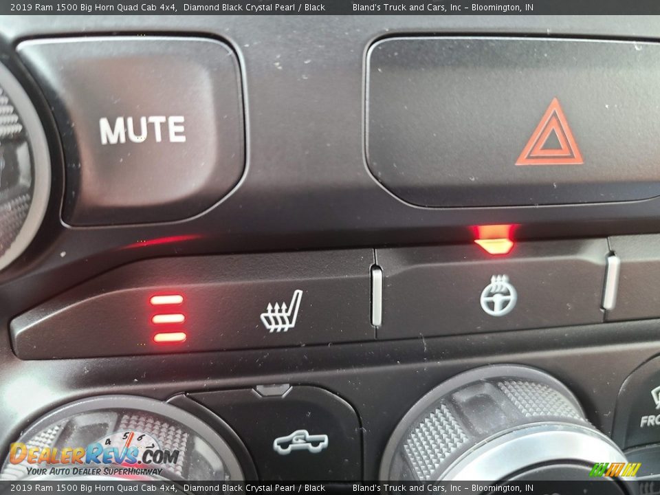 2019 Ram 1500 Big Horn Quad Cab 4x4 Diamond Black Crystal Pearl / Black Photo #26
