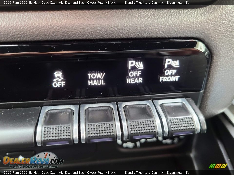 2019 Ram 1500 Big Horn Quad Cab 4x4 Diamond Black Crystal Pearl / Black Photo #27