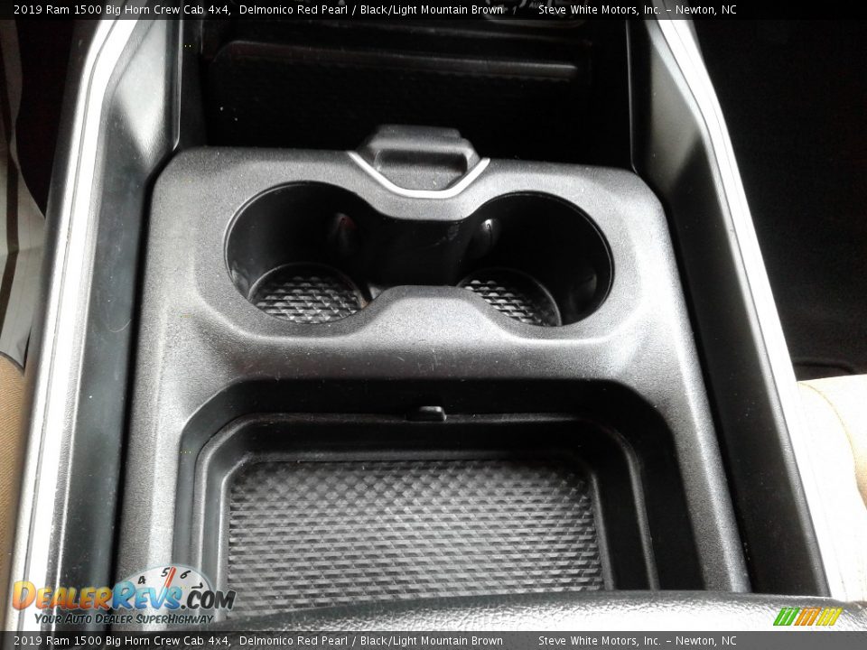 2019 Ram 1500 Big Horn Crew Cab 4x4 Delmonico Red Pearl / Black/Light Mountain Brown Photo #29