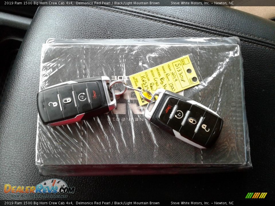 2019 Ram 1500 Big Horn Crew Cab 4x4 Delmonico Red Pearl / Black/Light Mountain Brown Photo #30