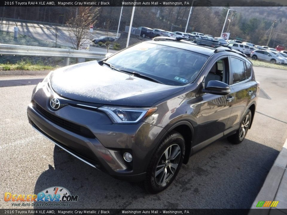 2016 Toyota RAV4 XLE AWD Magnetic Gray Metallic / Black Photo #11