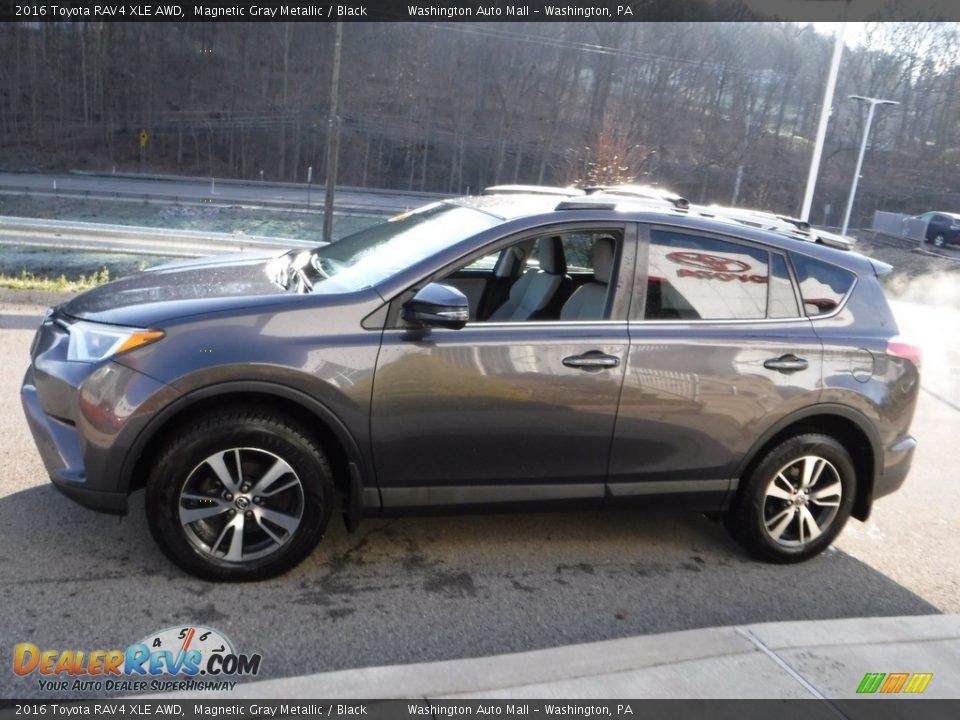 2016 Toyota RAV4 XLE AWD Magnetic Gray Metallic / Black Photo #12