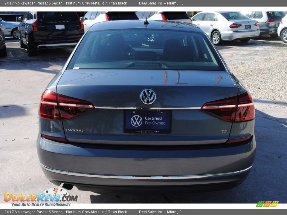 2017 Volkswagen Passat S Sedan Platinum Gray Metallic / Titan Black Photo #8