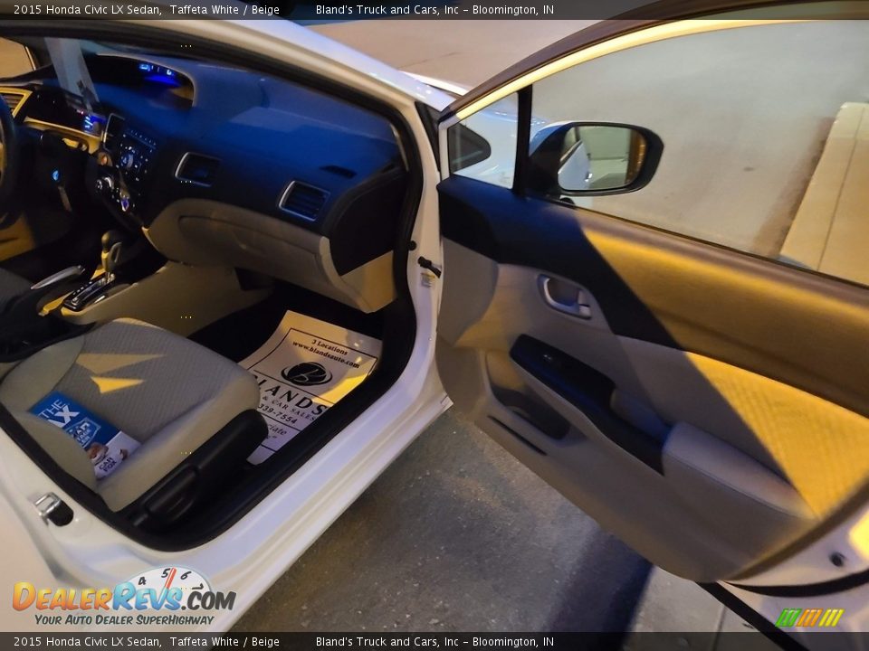 2015 Honda Civic LX Sedan Taffeta White / Beige Photo #30