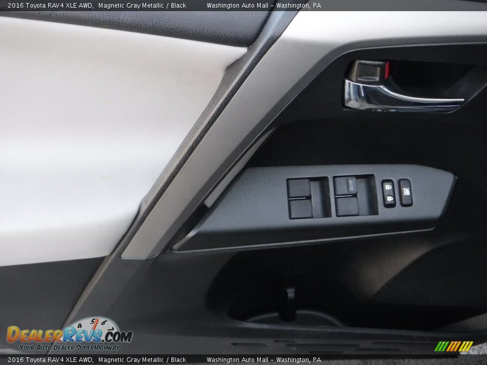 2016 Toyota RAV4 XLE AWD Magnetic Gray Metallic / Black Photo #19