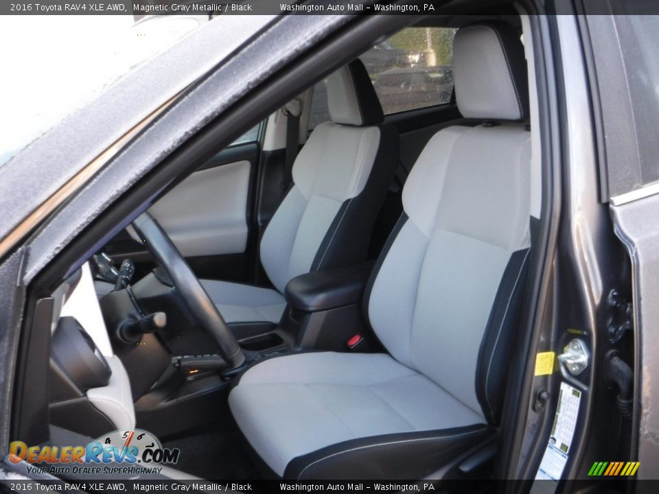 2016 Toyota RAV4 XLE AWD Magnetic Gray Metallic / Black Photo #20