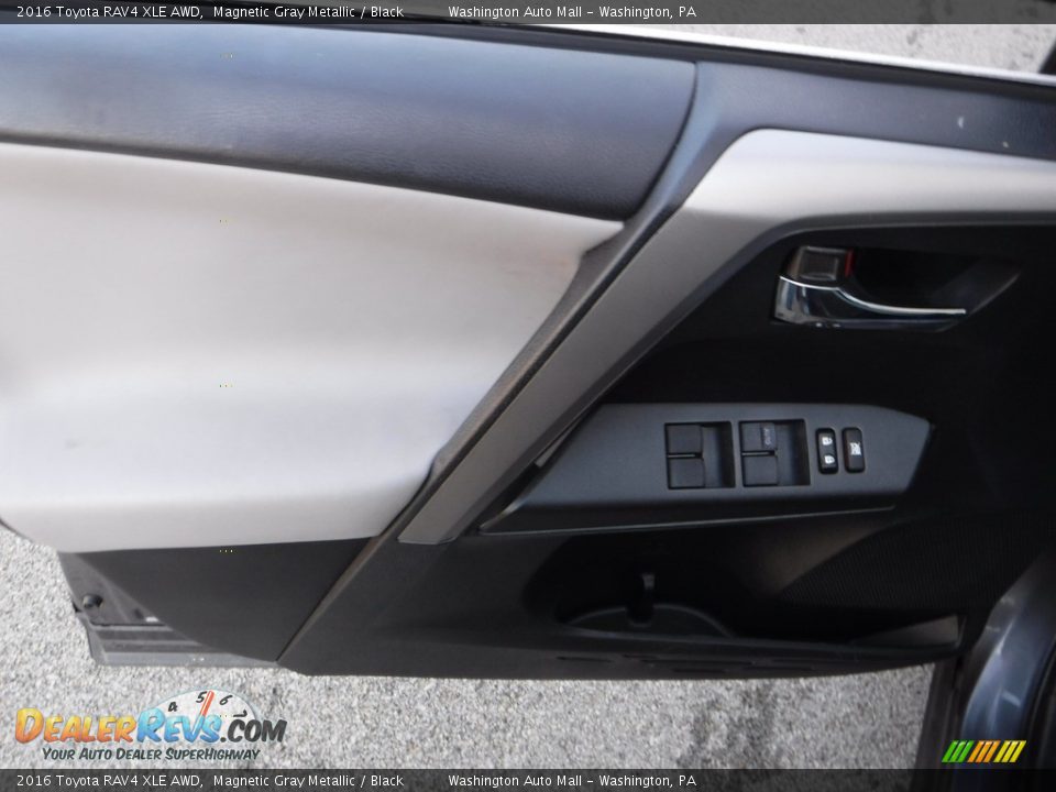 2016 Toyota RAV4 XLE AWD Magnetic Gray Metallic / Black Photo #21