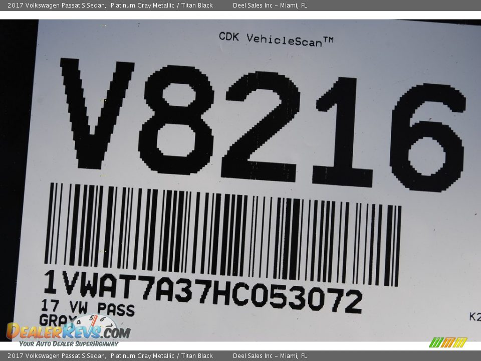 2017 Volkswagen Passat S Sedan Platinum Gray Metallic / Titan Black Photo #20